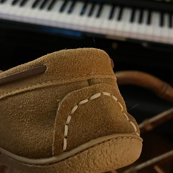 NWOT G.H. Bass Suede Moccasins - Picture 3 of 4